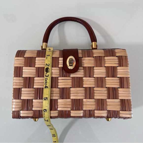 PURSE | Brown, tan & gold checkered basket woven medium box spring hand purse - Picture 7 of 16